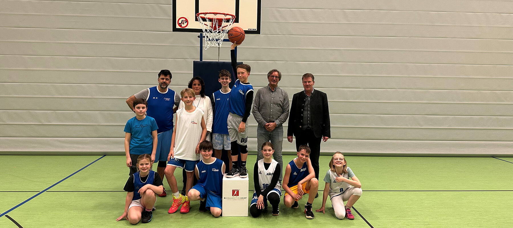Ein Basketballkorb für Rimsting
